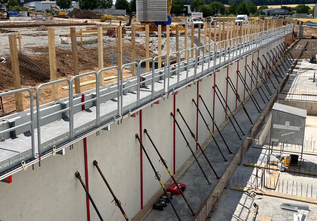 sigeMAX Betonierbühne auf einer Baustelle